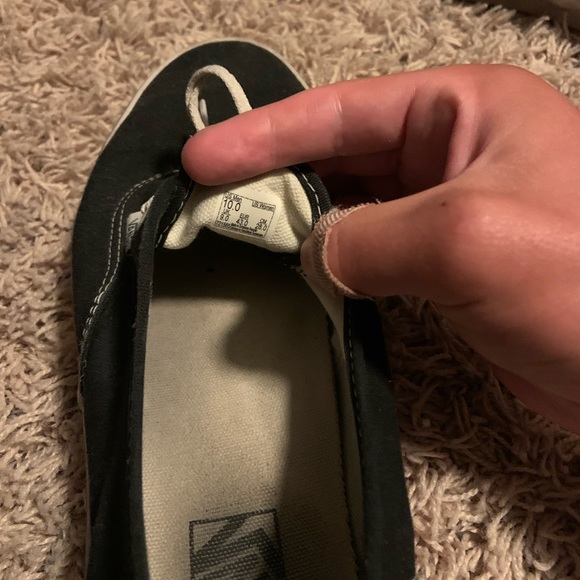 White and Black low top VANS - Picture 3 of 3